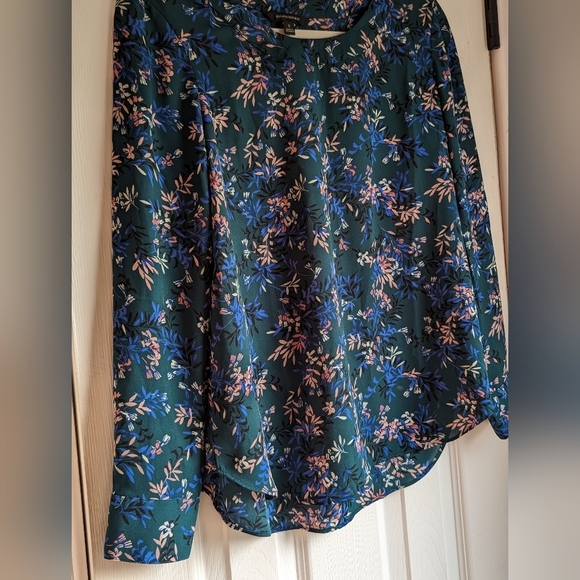 Banana Republic Green Floral Top - Picture 10 of 11